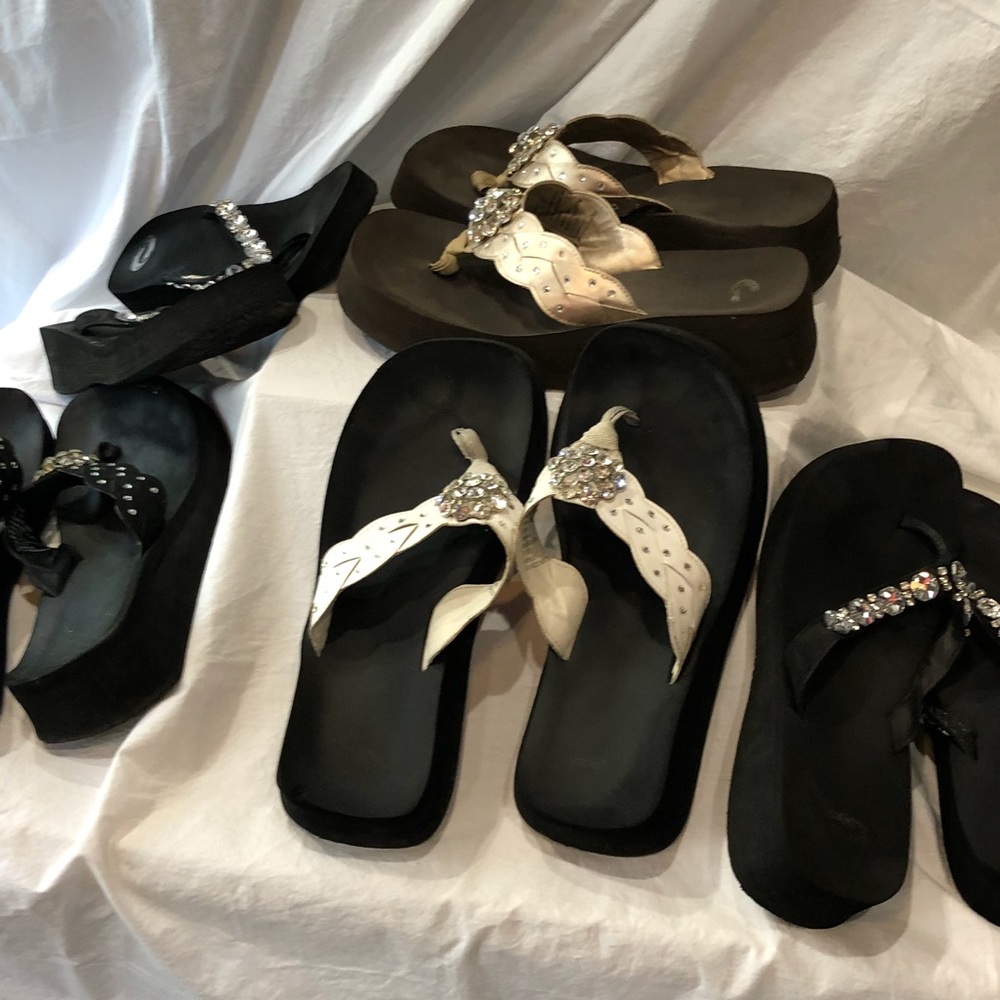 Lot of sz 9-10 Bling Flip Flops good to great